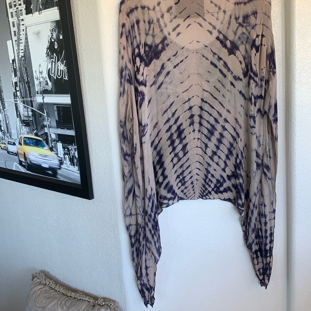 BLUE LIFE tunic Women's XS/S, tan with navy tie dye pattern; oversized. EUC - Picture 4 of 14